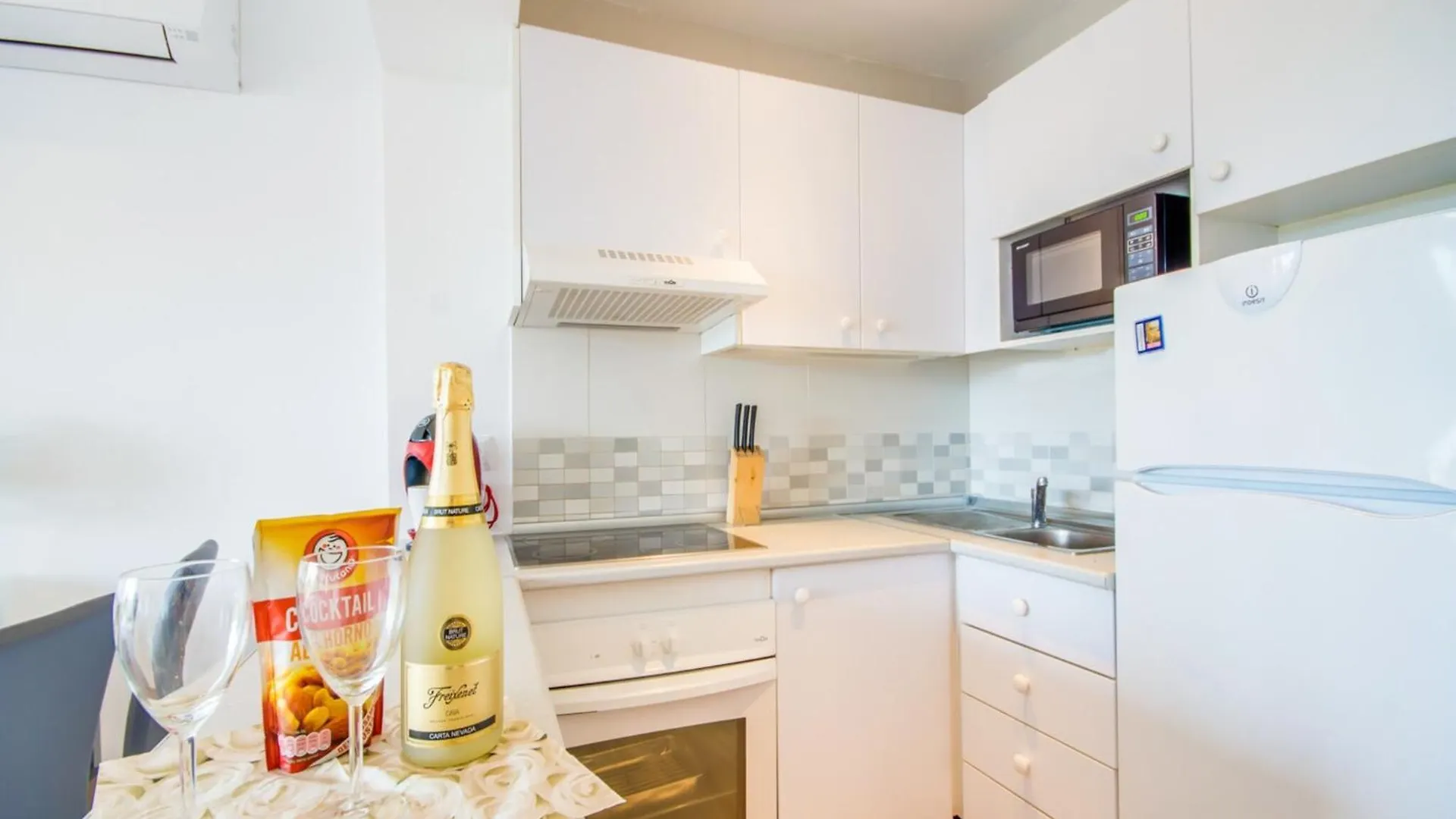 Apartment With Communal Pool Access Port de Alcudia   Port de Alcudia (Mallorca)