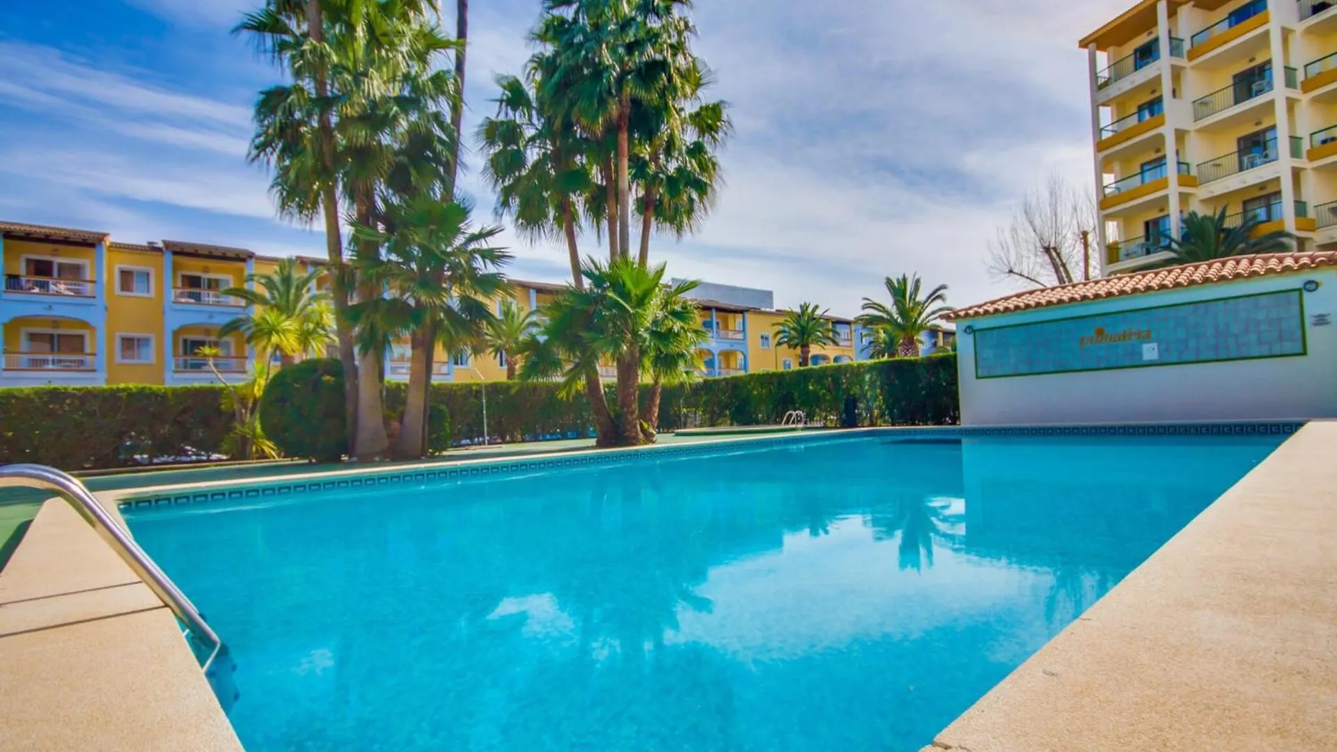 Apartment With Communal Pool Access Port de Alcudia  Spagna