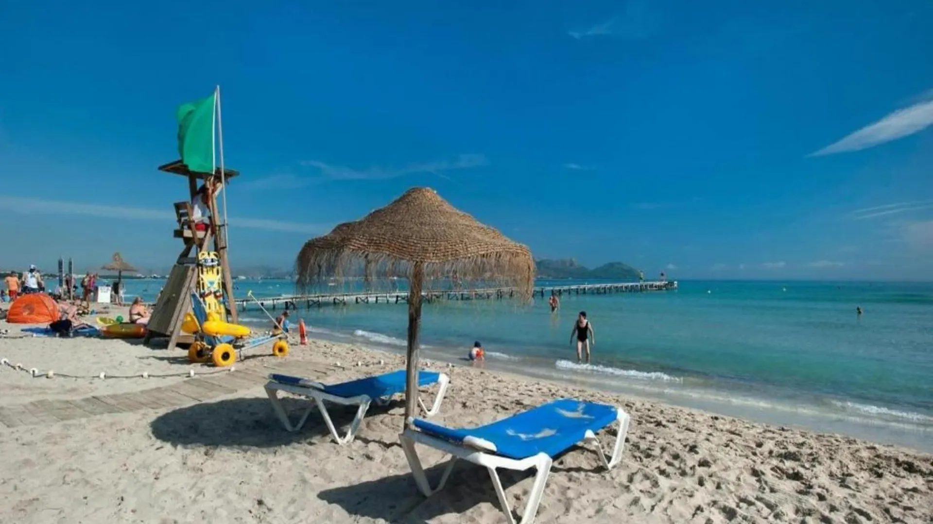 Apartment With Communal Pool Access Port de Alcudia  Spagna